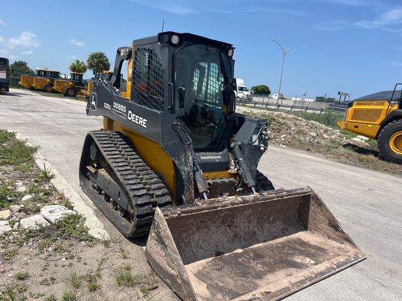 Photo of a 2025 John Deere 325G