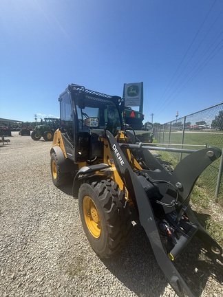 2025 John Deere 184G