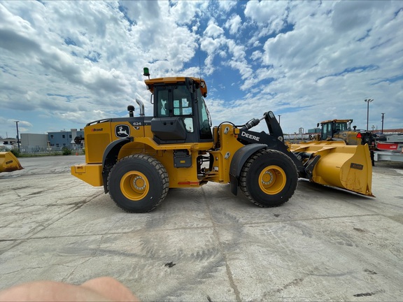 2024 John Deere 624 P