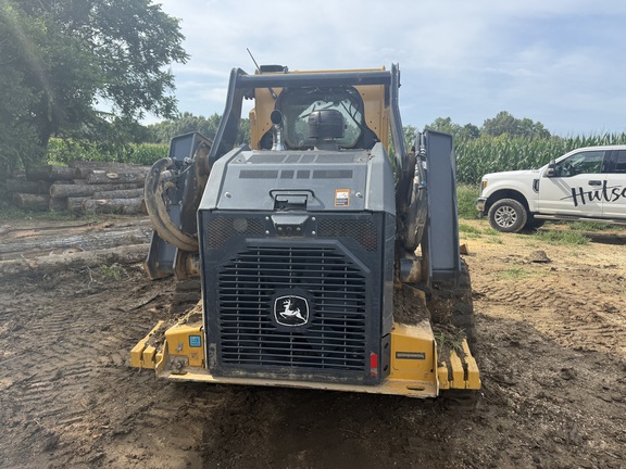 Photo of 2024 John Deere 335 P