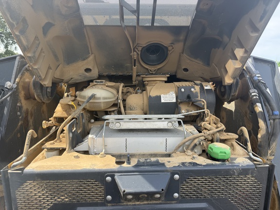Photo of 2024 John Deere 335 P