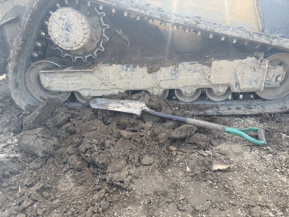 Photo of 2024 John Deere 335 P