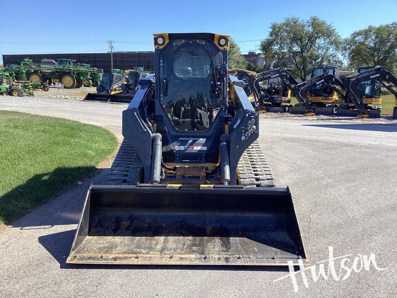 Photo of 2024 John Deere 335 P