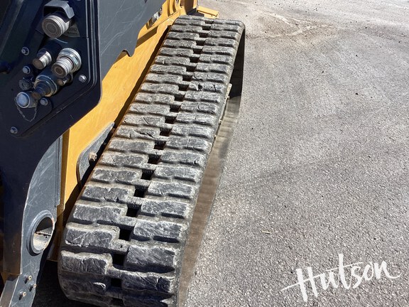 Photo of 2024 John Deere 335 P