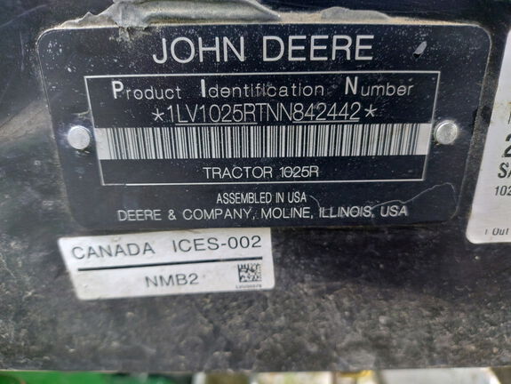 Photo of 2022 John Deere 1025R