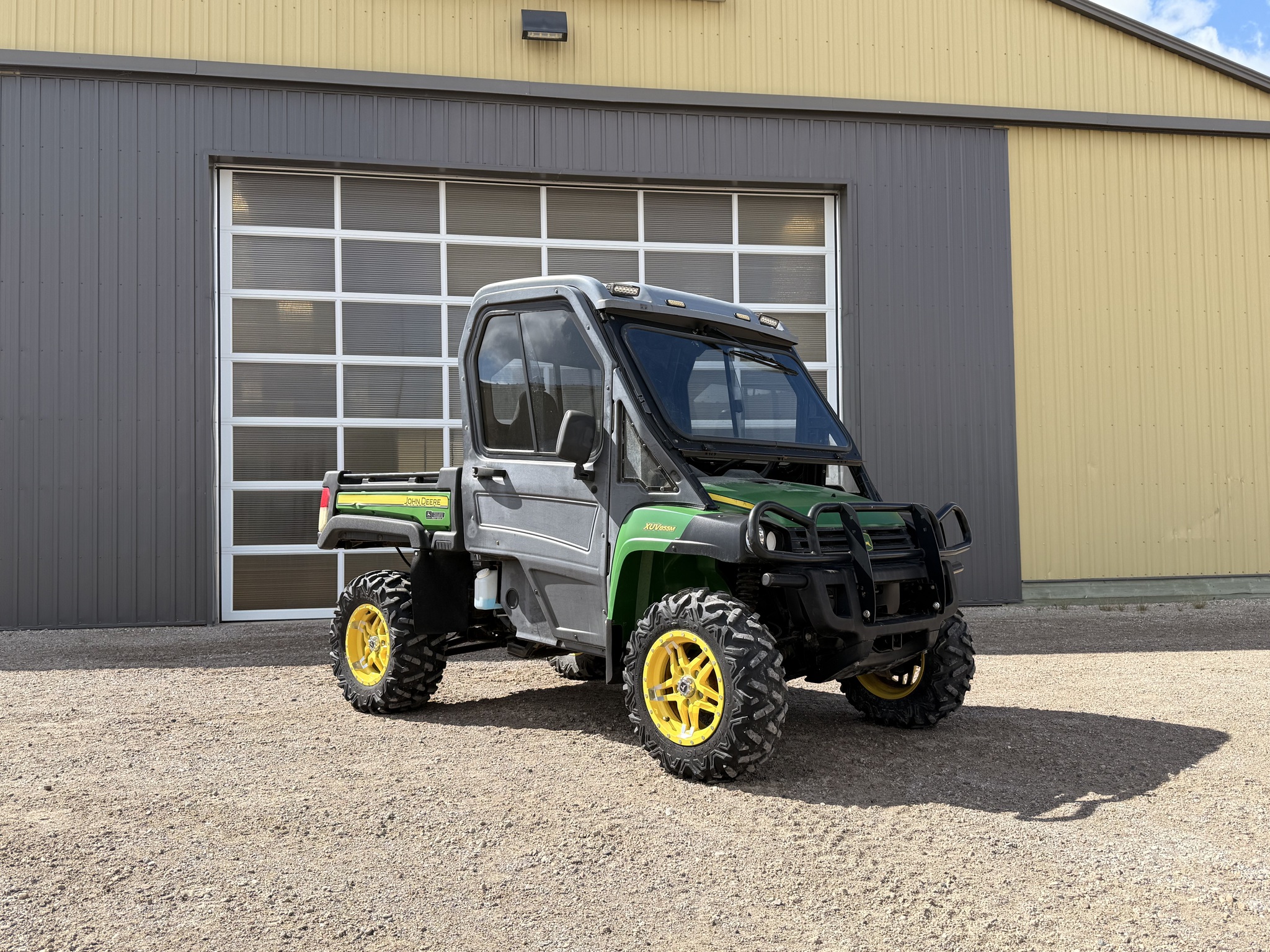 2017 John Deere XUV 855M GREEN ATVs & Gators