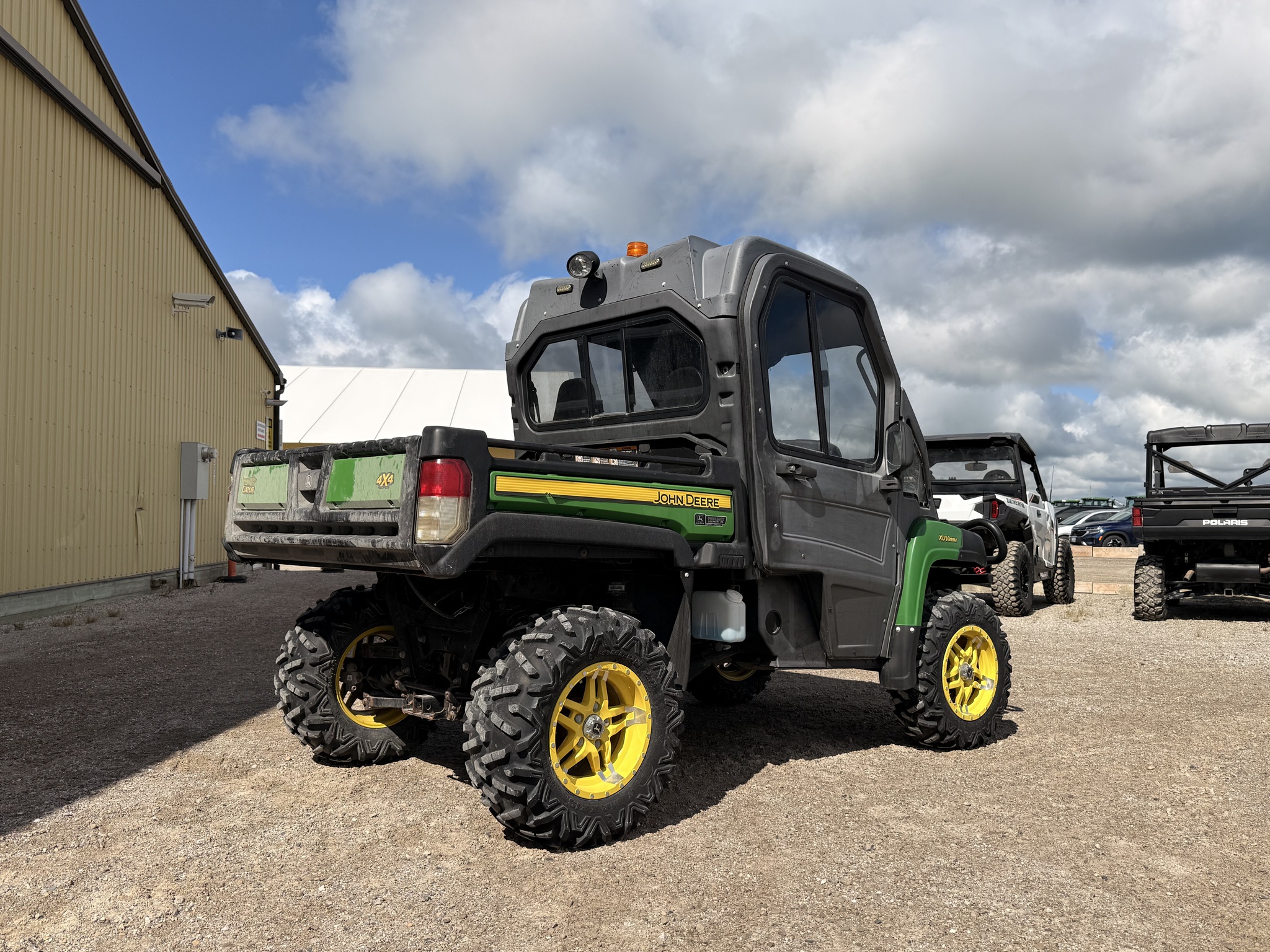 2017 John Deere XUV 855M GREEN ATVs & Gators