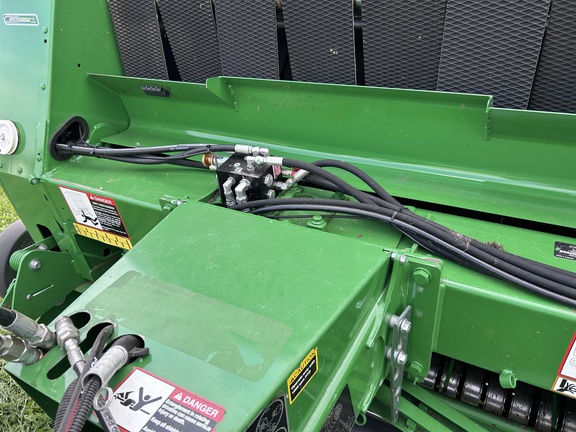 Used 2017 John Deere 569 Round Balers at Horizon Ag & Turf in Barrhead, AB - Photo11