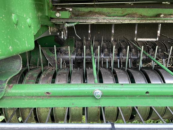 Used 2017 John Deere 569 Round Balers at Horizon Ag & Turf in Barrhead, AB - Photo12