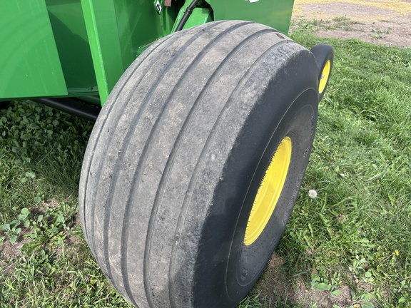 Used 2017 John Deere 569 Round Balers at Horizon Ag & Turf in Barrhead, AB - Photo17