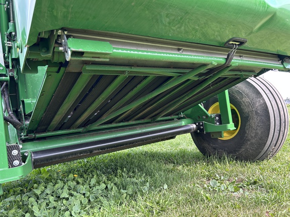 Used 2017 John Deere 569 Round Balers at Horizon Ag & Turf in Barrhead, AB - Photo19