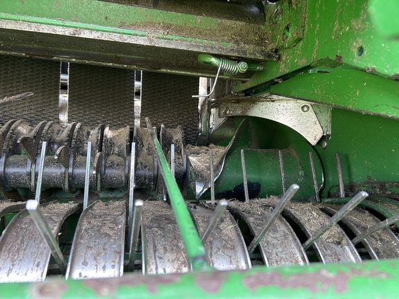 Used 2017 John Deere 569 Round Balers at Horizon Ag & Turf in Barrhead, AB - Photo23