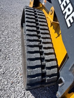 2022 John-Deere 317G