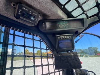 2022 John-Deere 317G