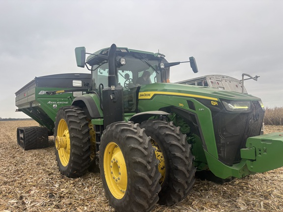  John Deere 8R 310