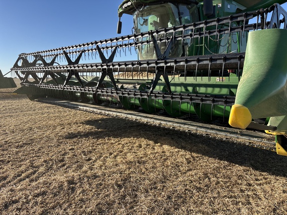 Used 2007 John Deere 625F Combine Platforms at Koenig Equipment in Anna, OH - Photo4