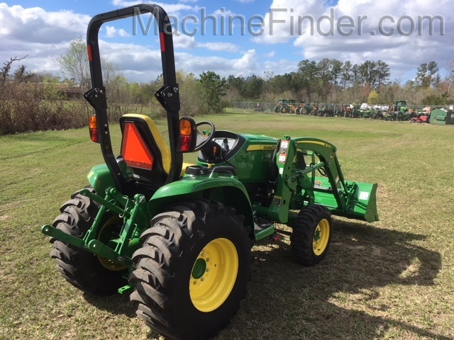 2020 John Deere 3033R Image 3