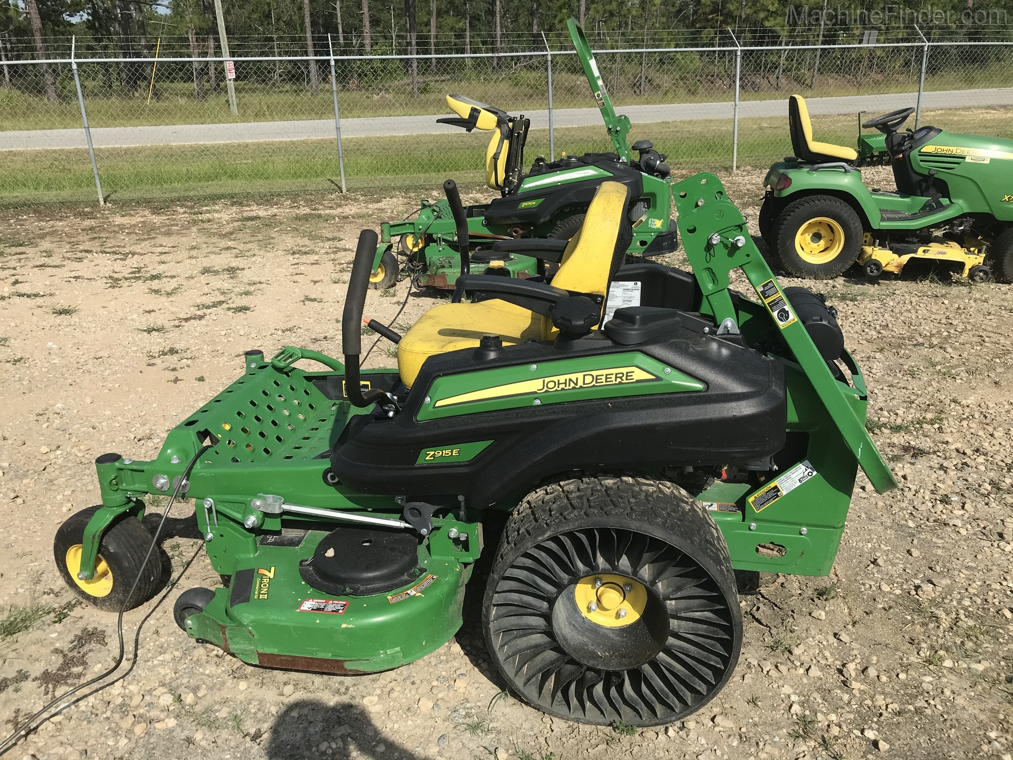 2019 John Deere Z915E Image 5