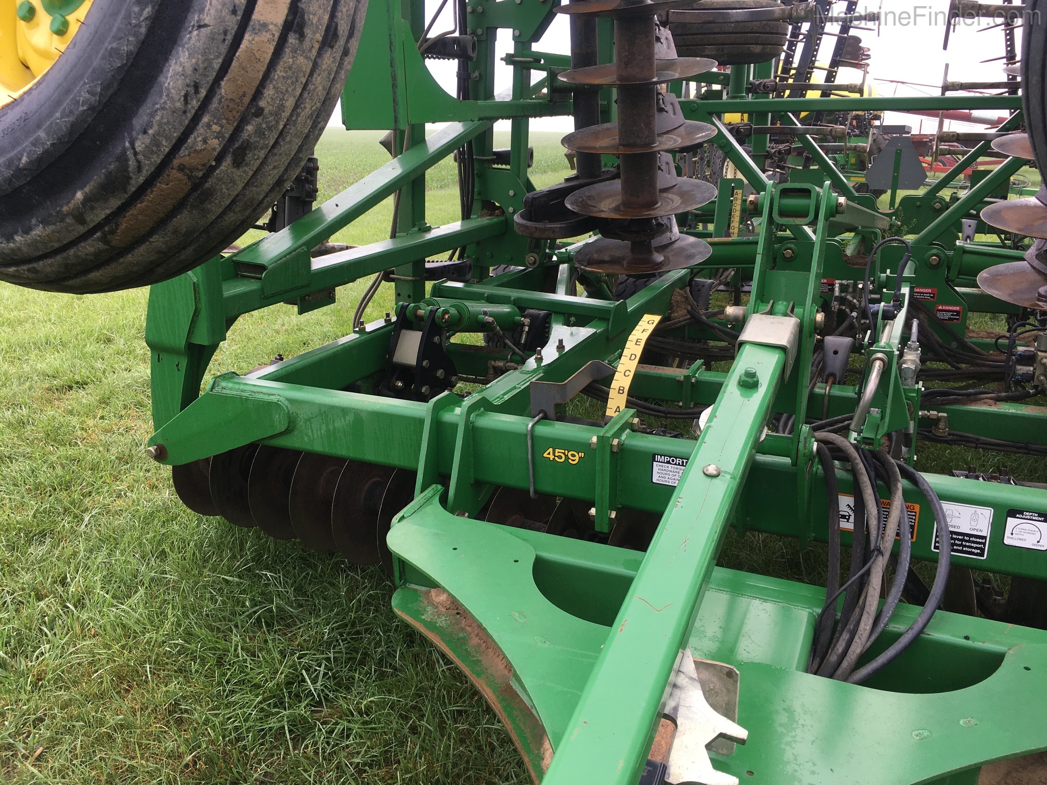 2010 John Deere 2310 Image 6