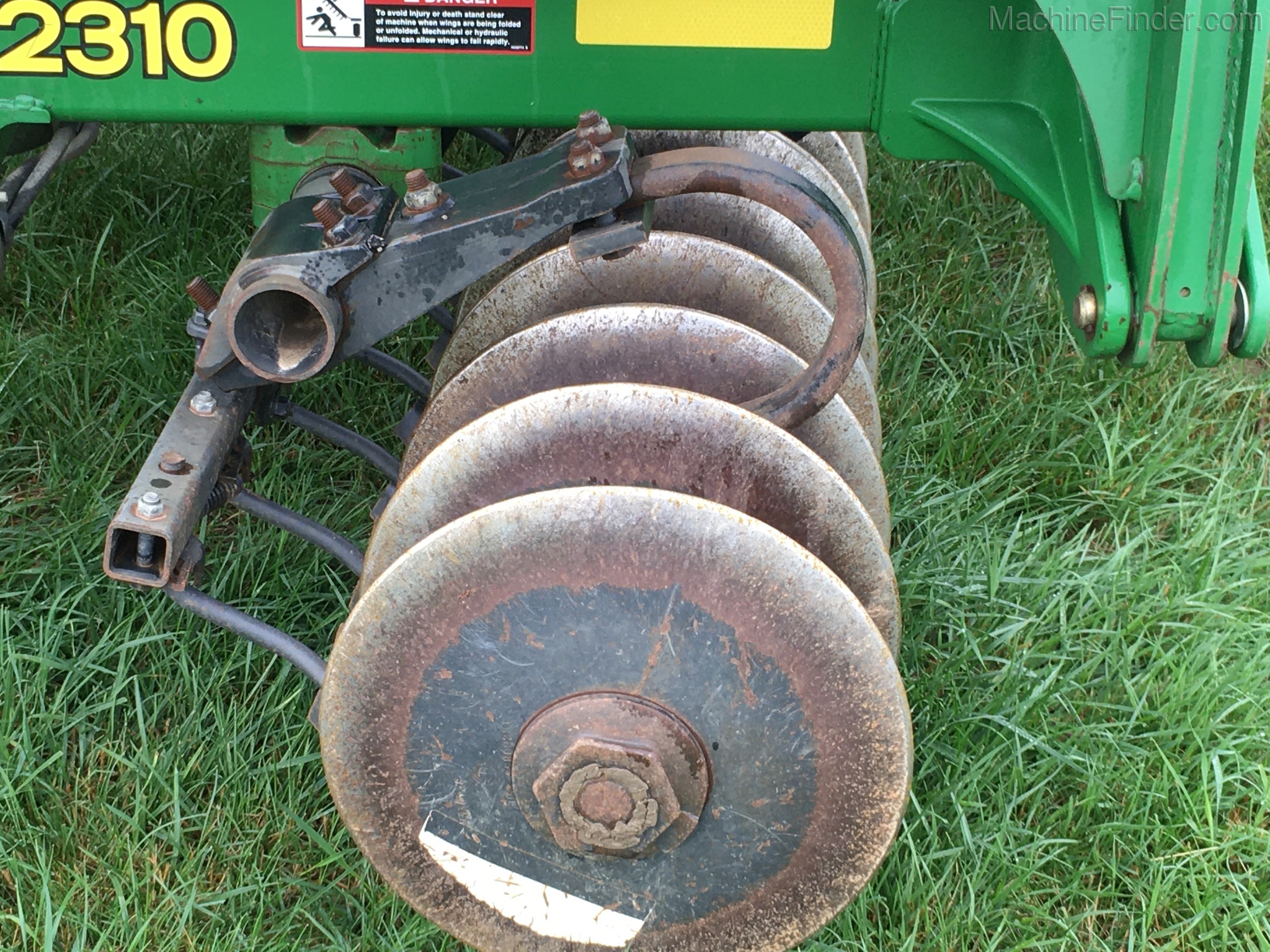 2010 John Deere 2310 Image 11