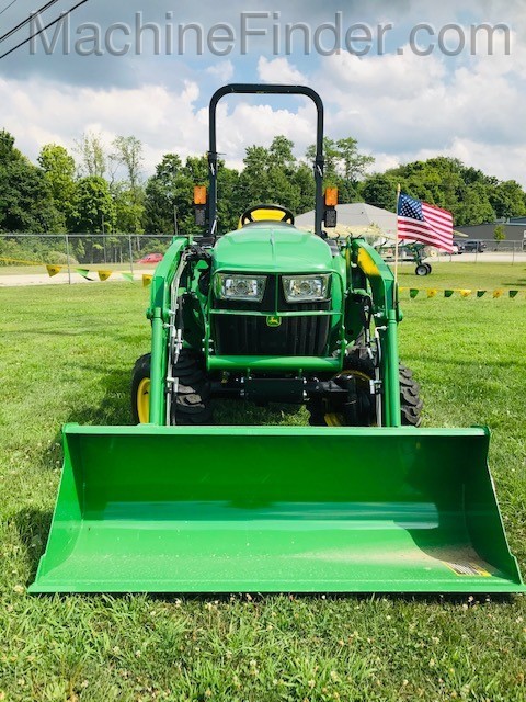 2020 John Deere 3038E Image 2