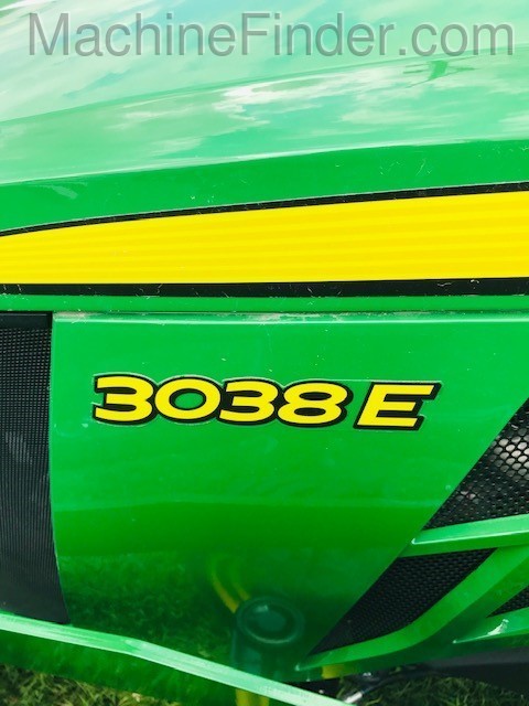 2020 John Deere 3038E Image 7