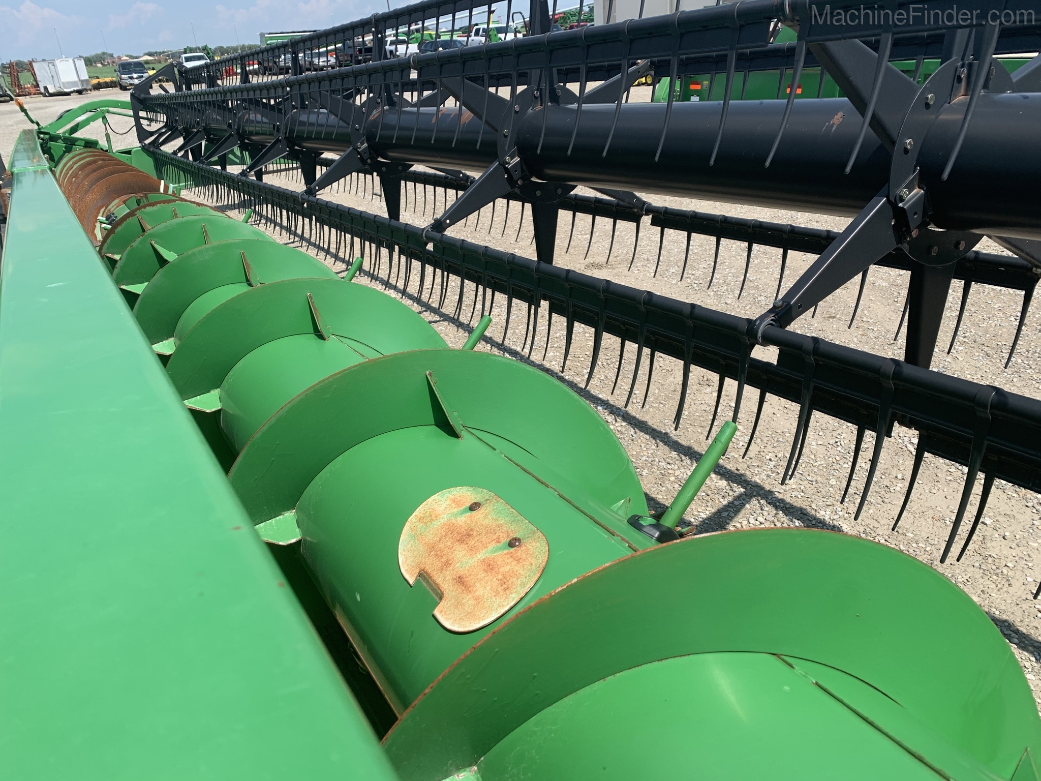 2010 John Deere 635F Image 6