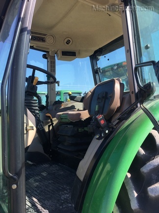 2010 John Deere 5095M Image 5