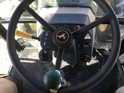 2010 John Deere 5095M Image 10