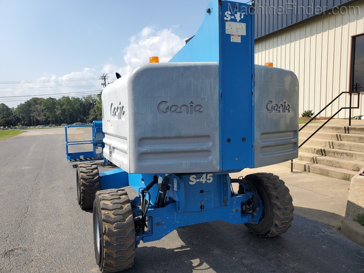 2012 Genie S45 Image 2