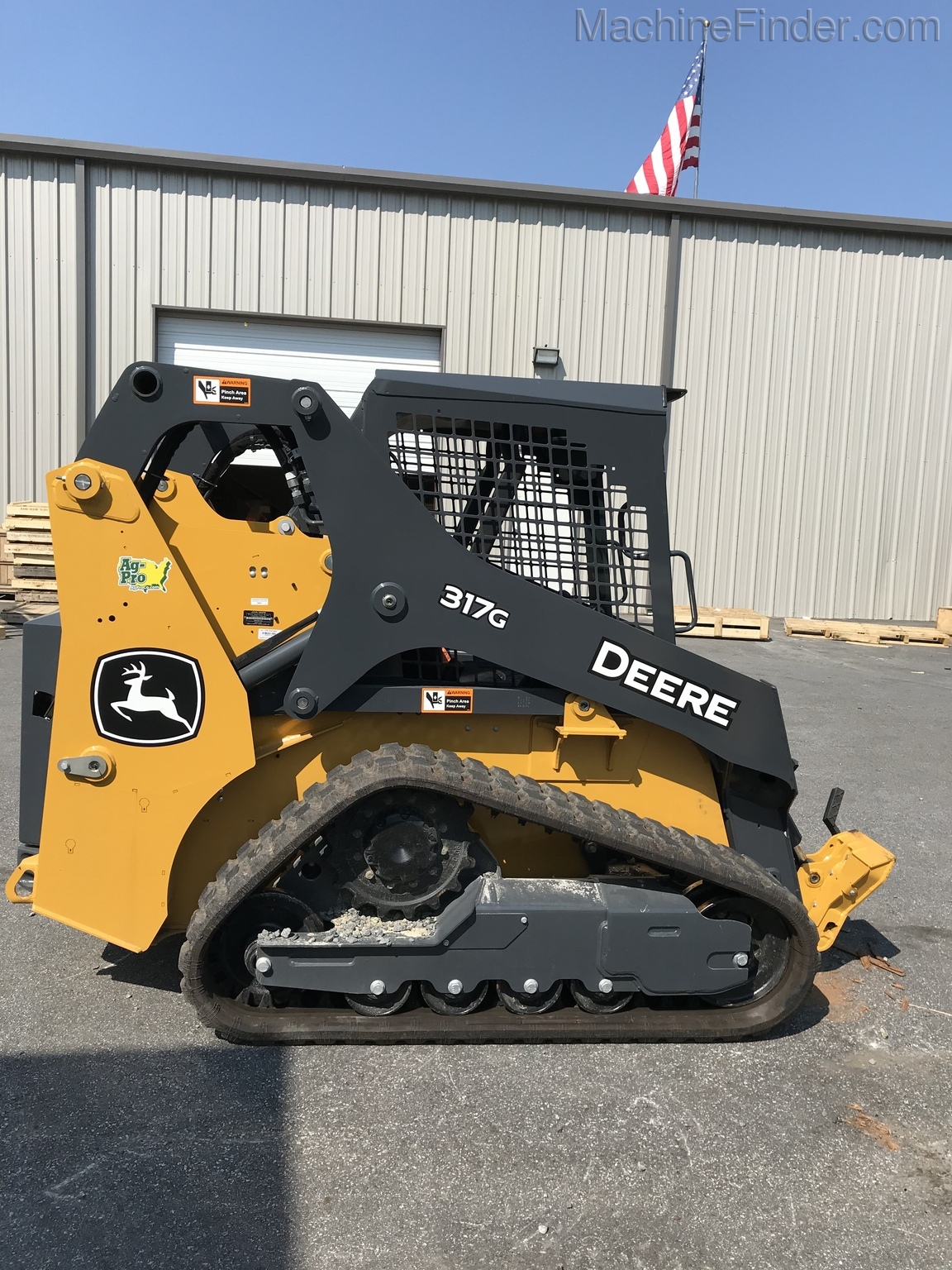 2020 John Deere 317G Image 1