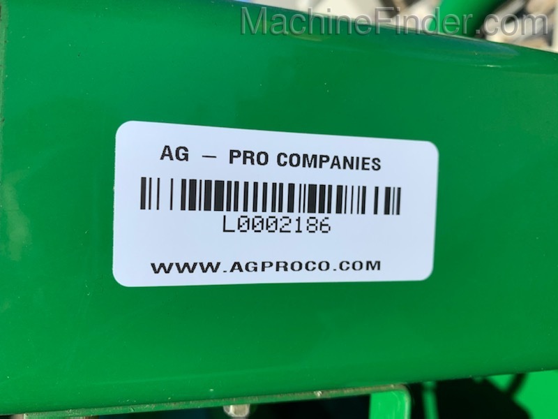 2008 John Deere 630F Image 12