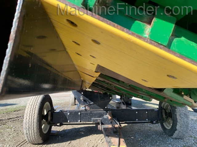 2008 John Deere 630F Image 9