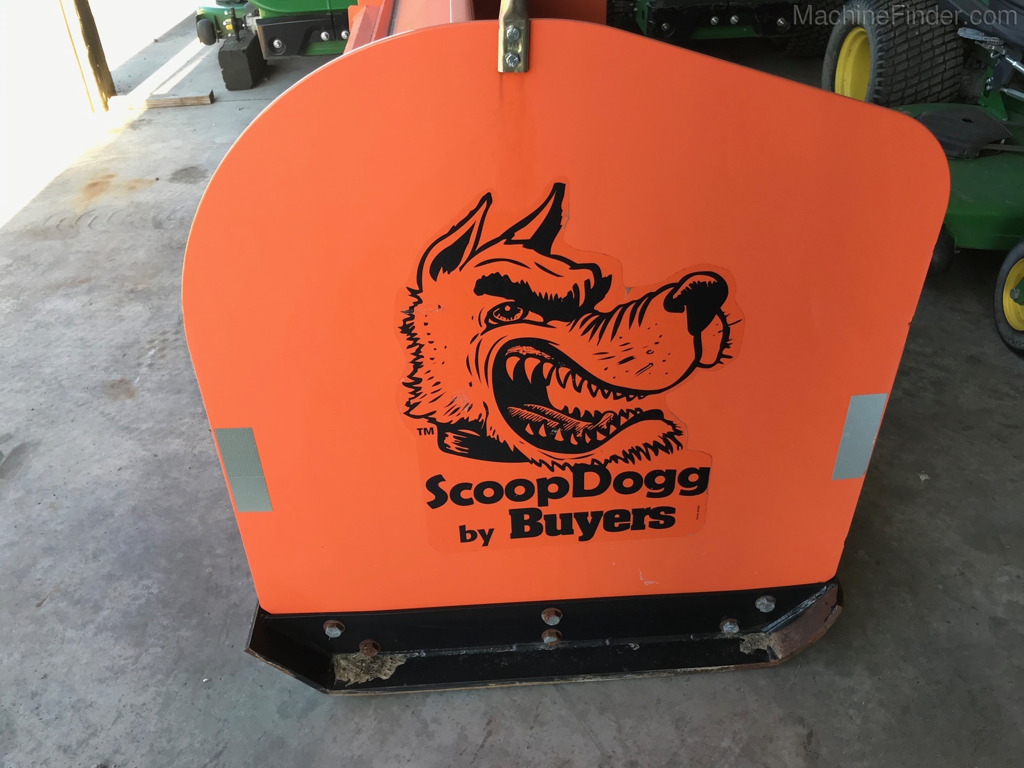 Buyers Scoop Dog Image 3