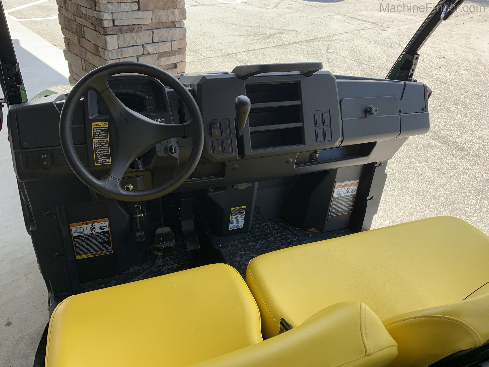 2021 John Deere 835E Image 5