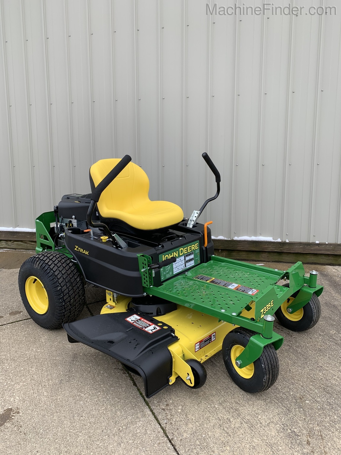 2020 John Deere Z335E Image 1
