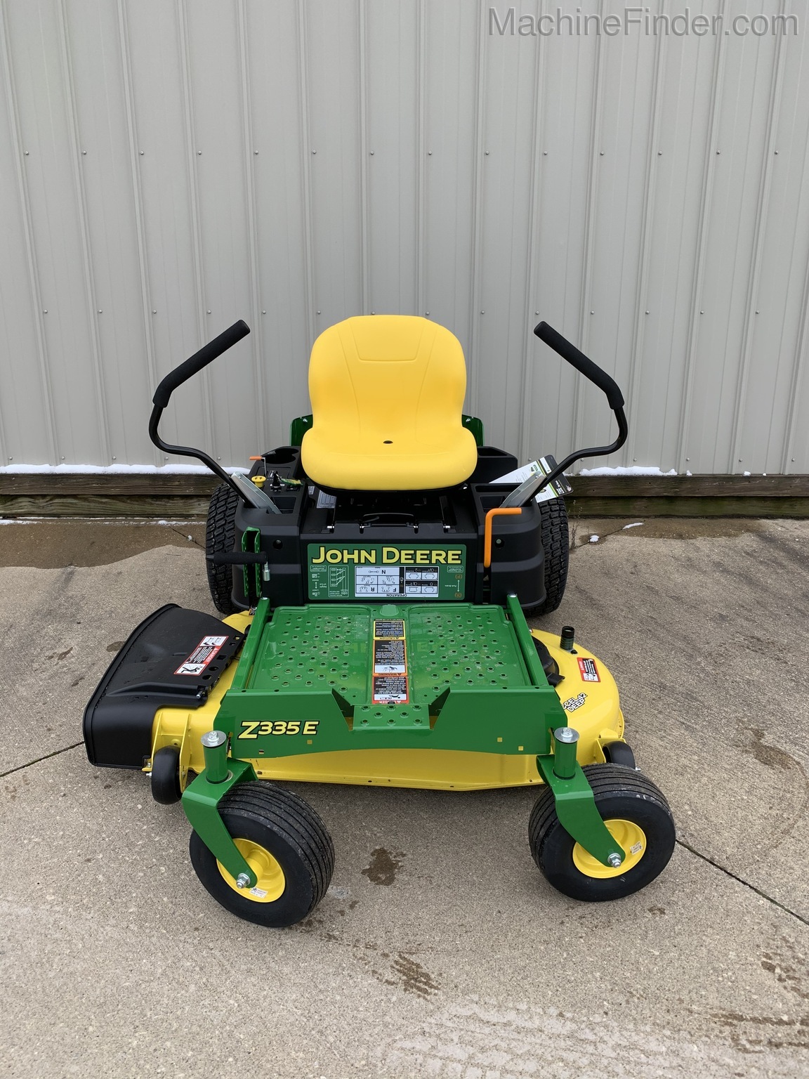 2020 John Deere Z335E Image 4