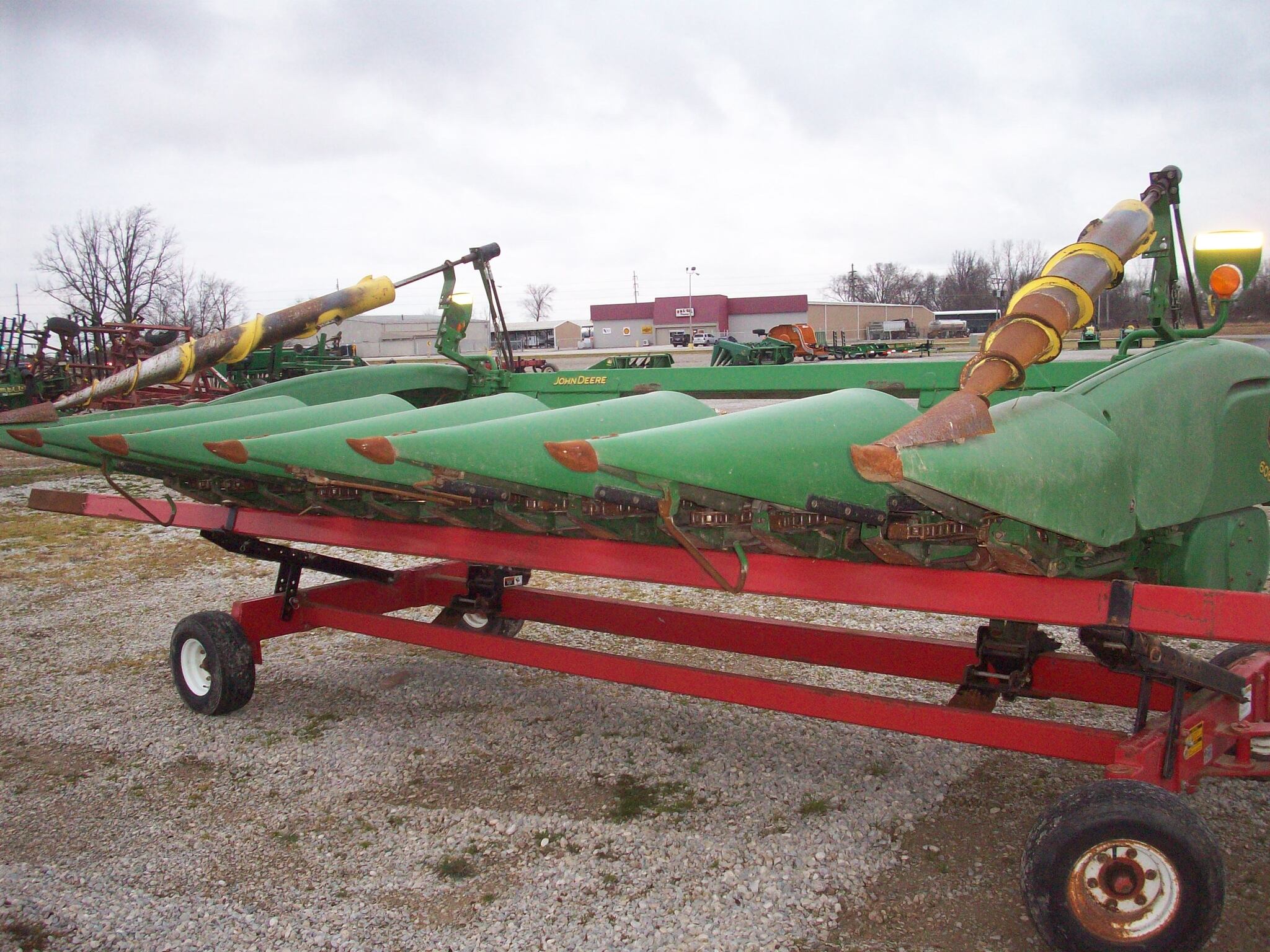 2011 John Deere 606C Corn and Row Crop headers Tiffin, OH