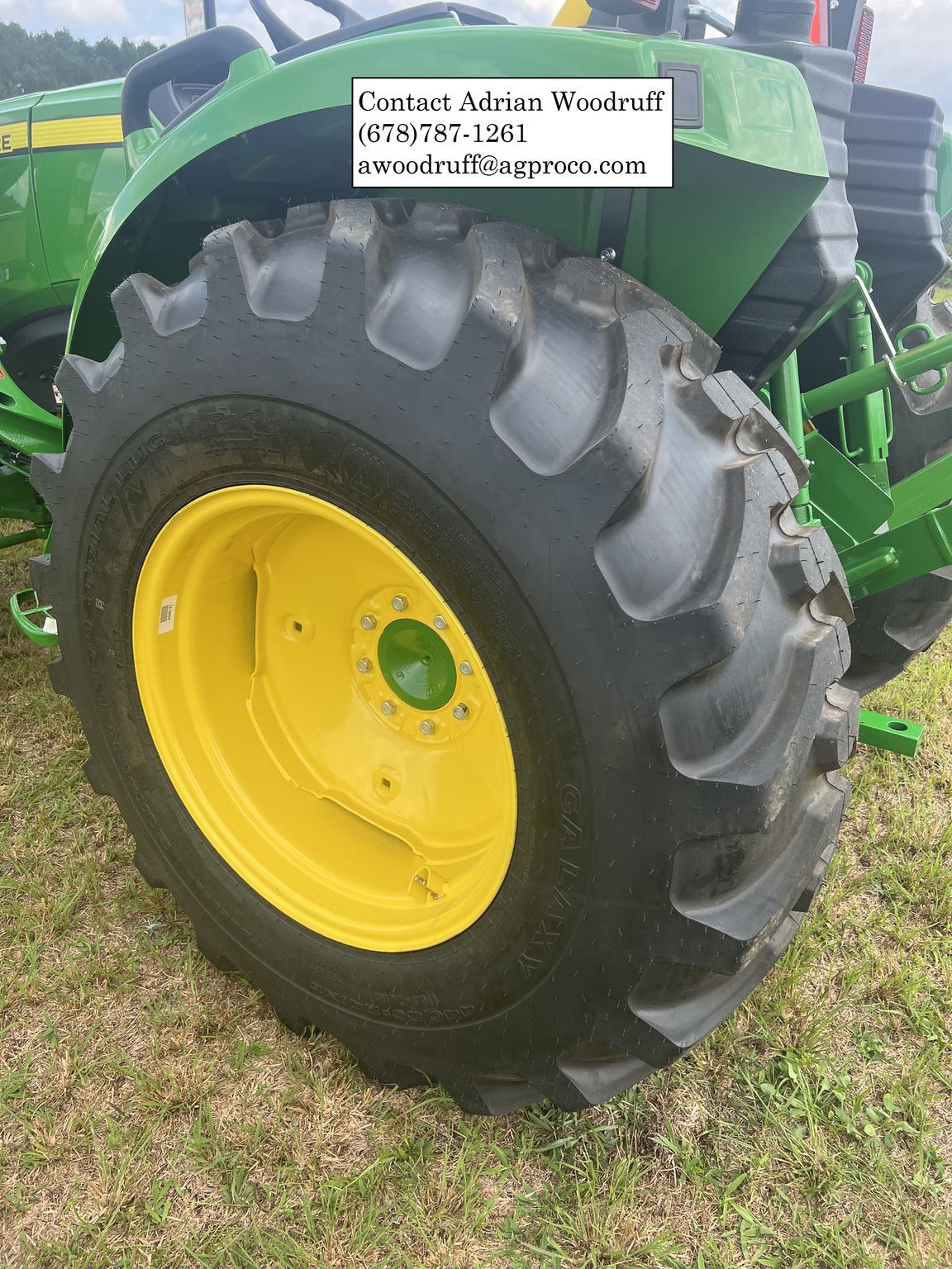 2023 John Deere 4066M Image 6