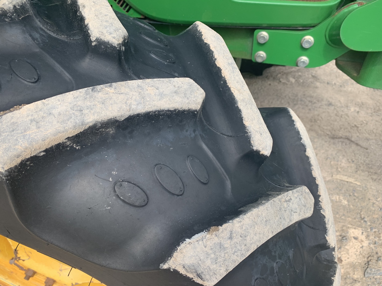 2017 John Deere 5100M Image 9