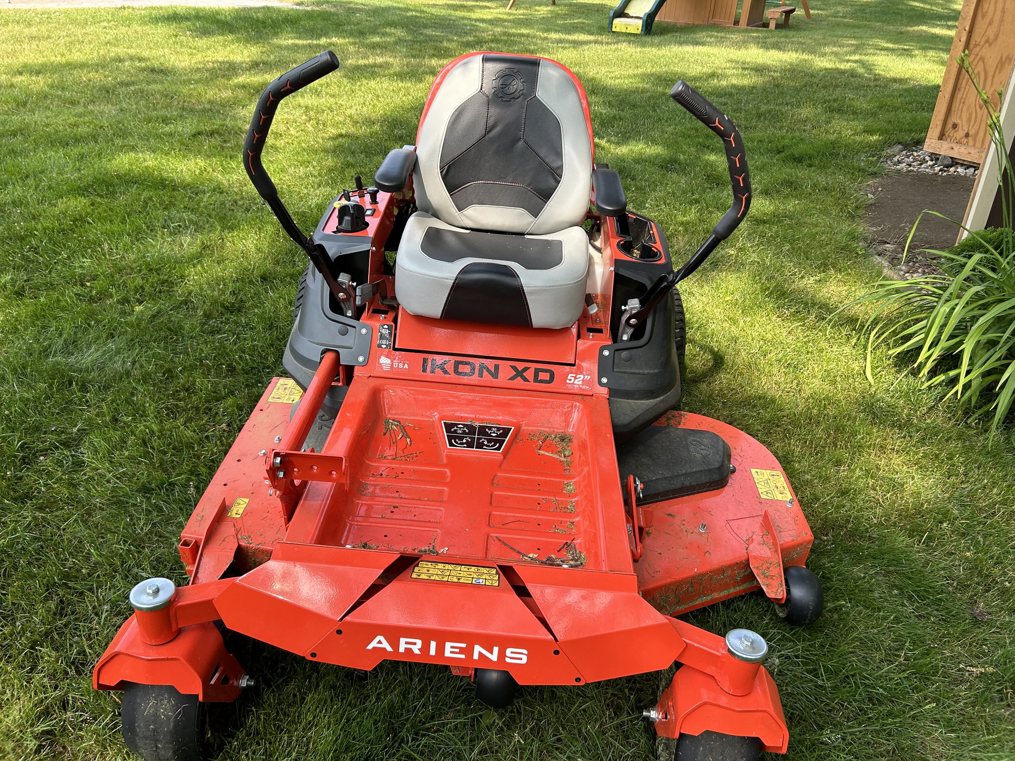 2022 Ariens IKON XD 52 ZeroTurn Mowers Mishawaka, IN