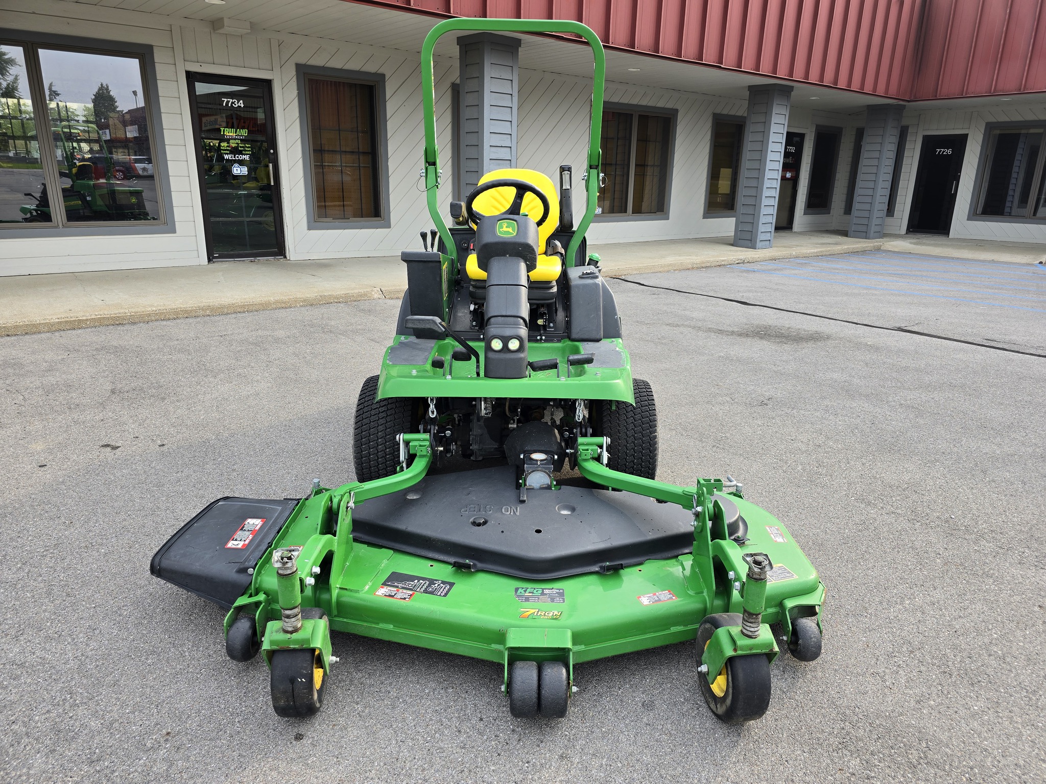 2019 John Deere 1570 Image 2