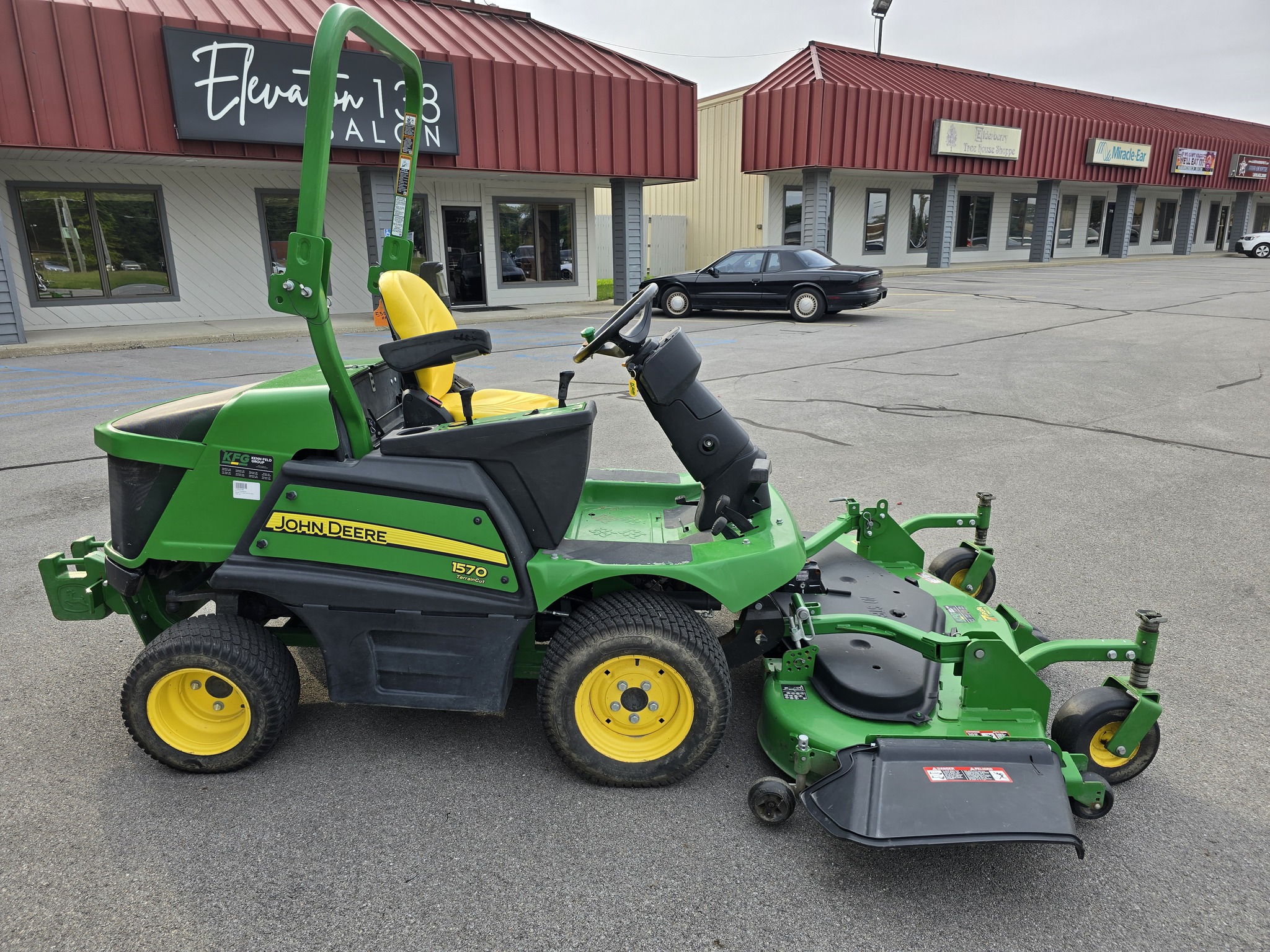 2019 John Deere 1570 Image 4
