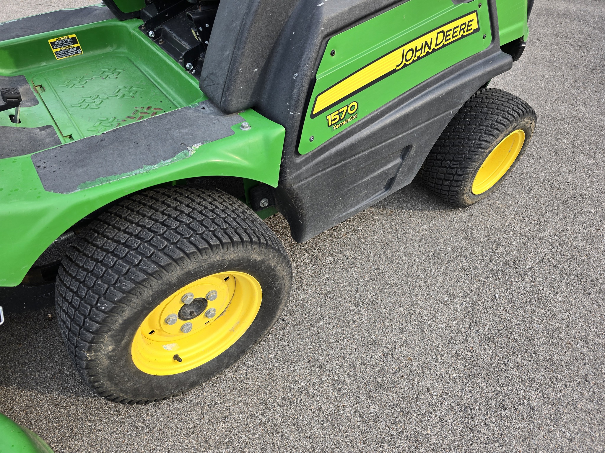 2019 John Deere 1570 Image 12