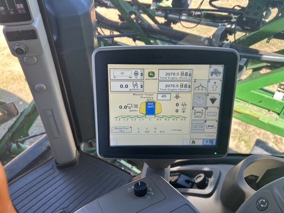 2015 John Deere R4030 Photo 10