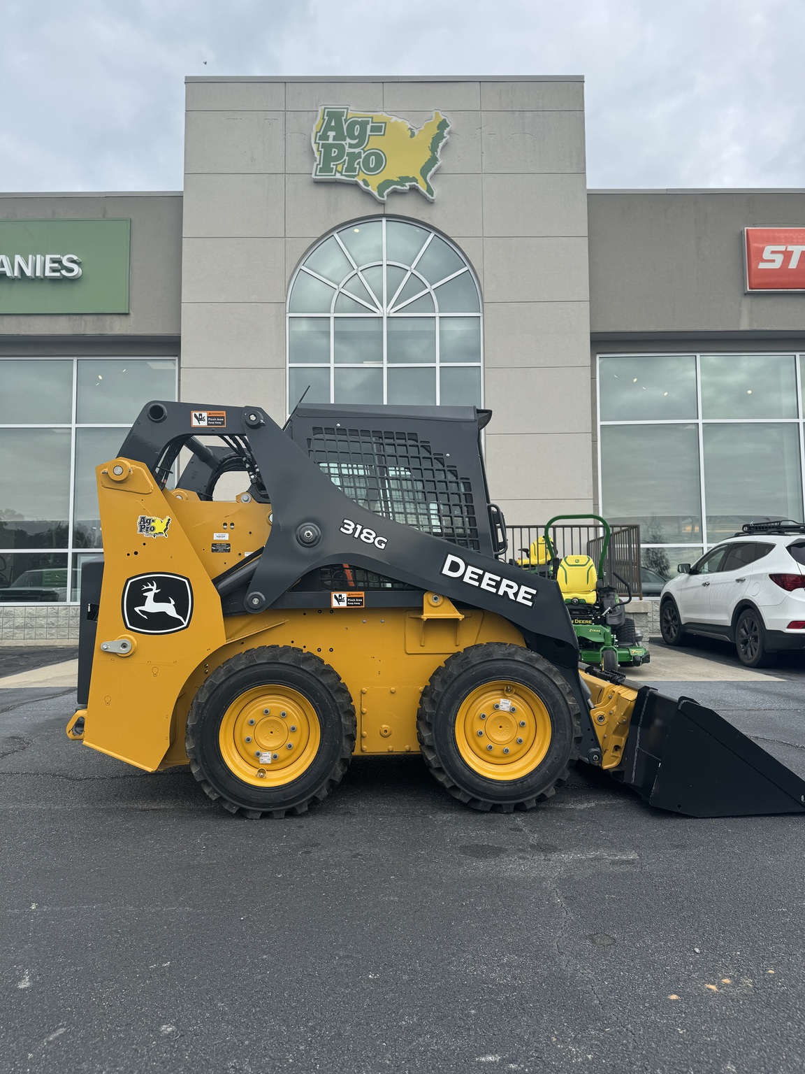 2025 John Deere 318G Image 1