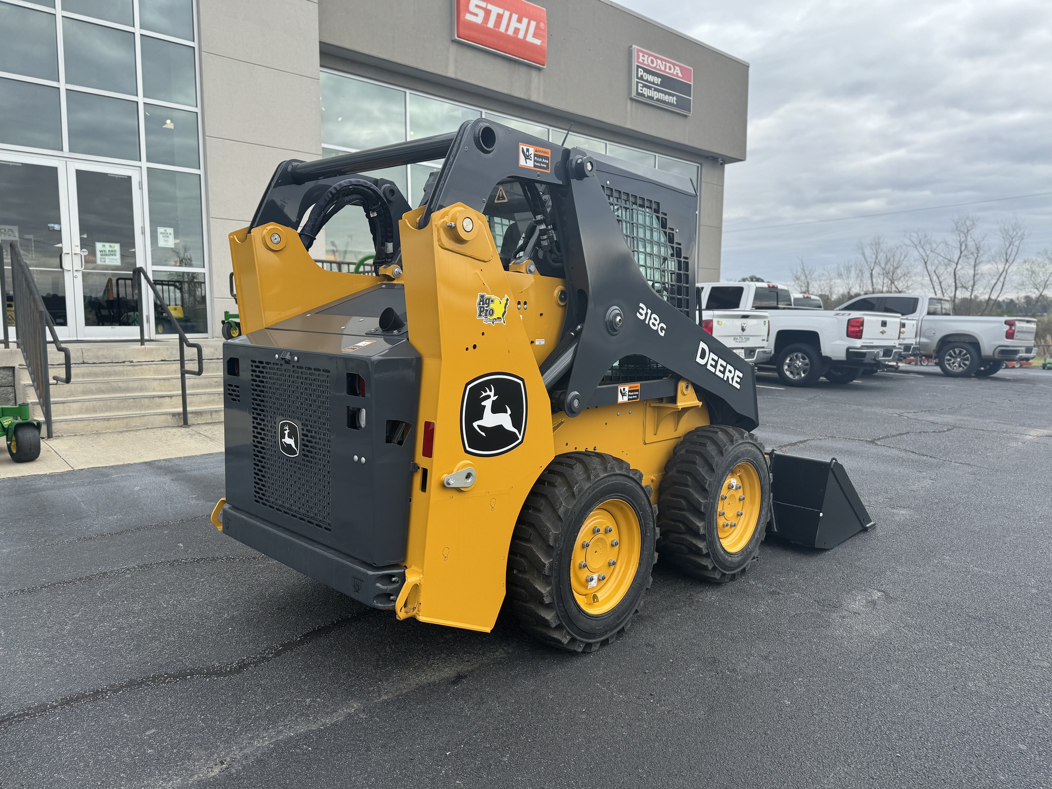 2025 John Deere 318G Image 5