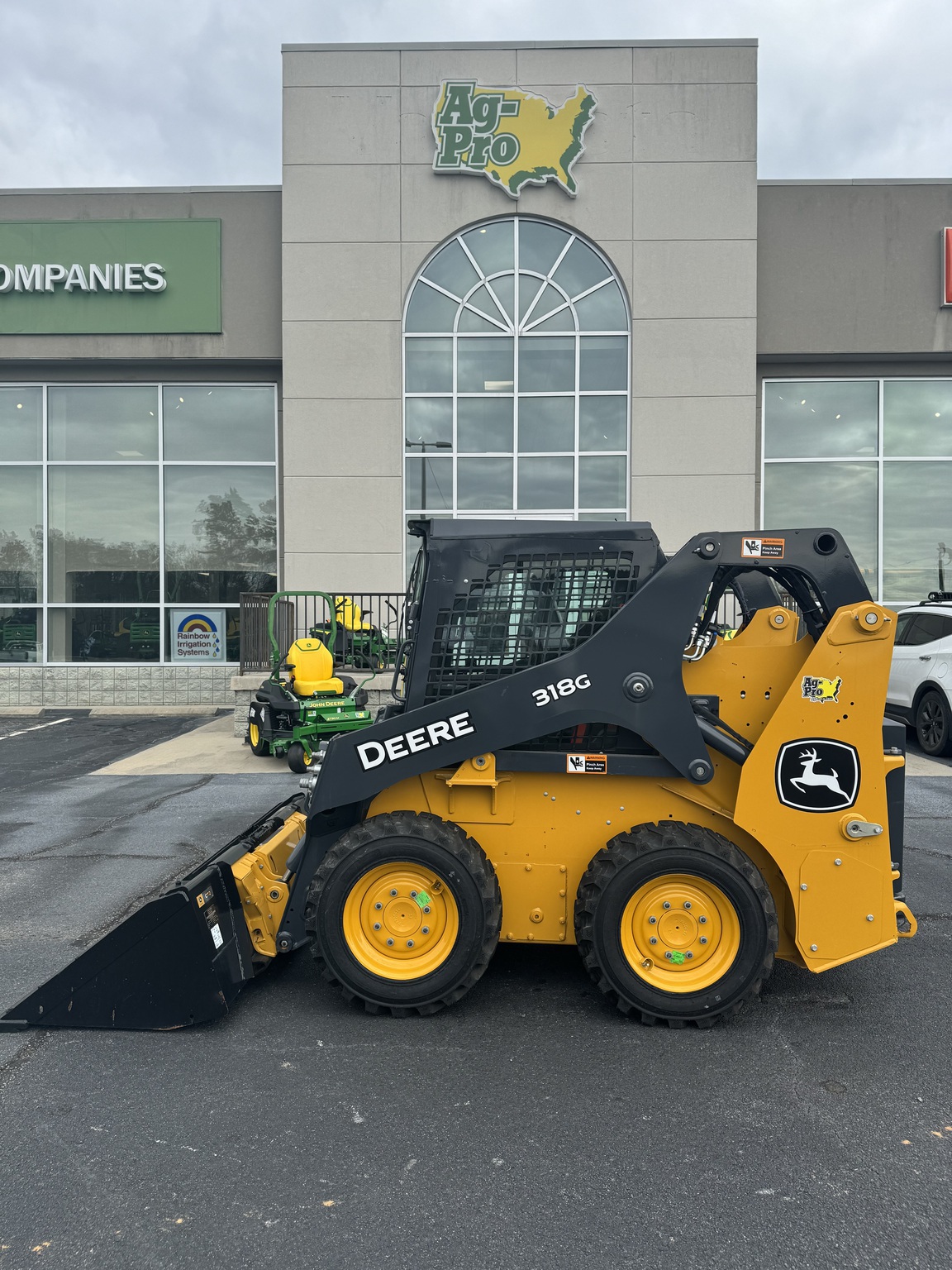 2025 John Deere 318G Image 3