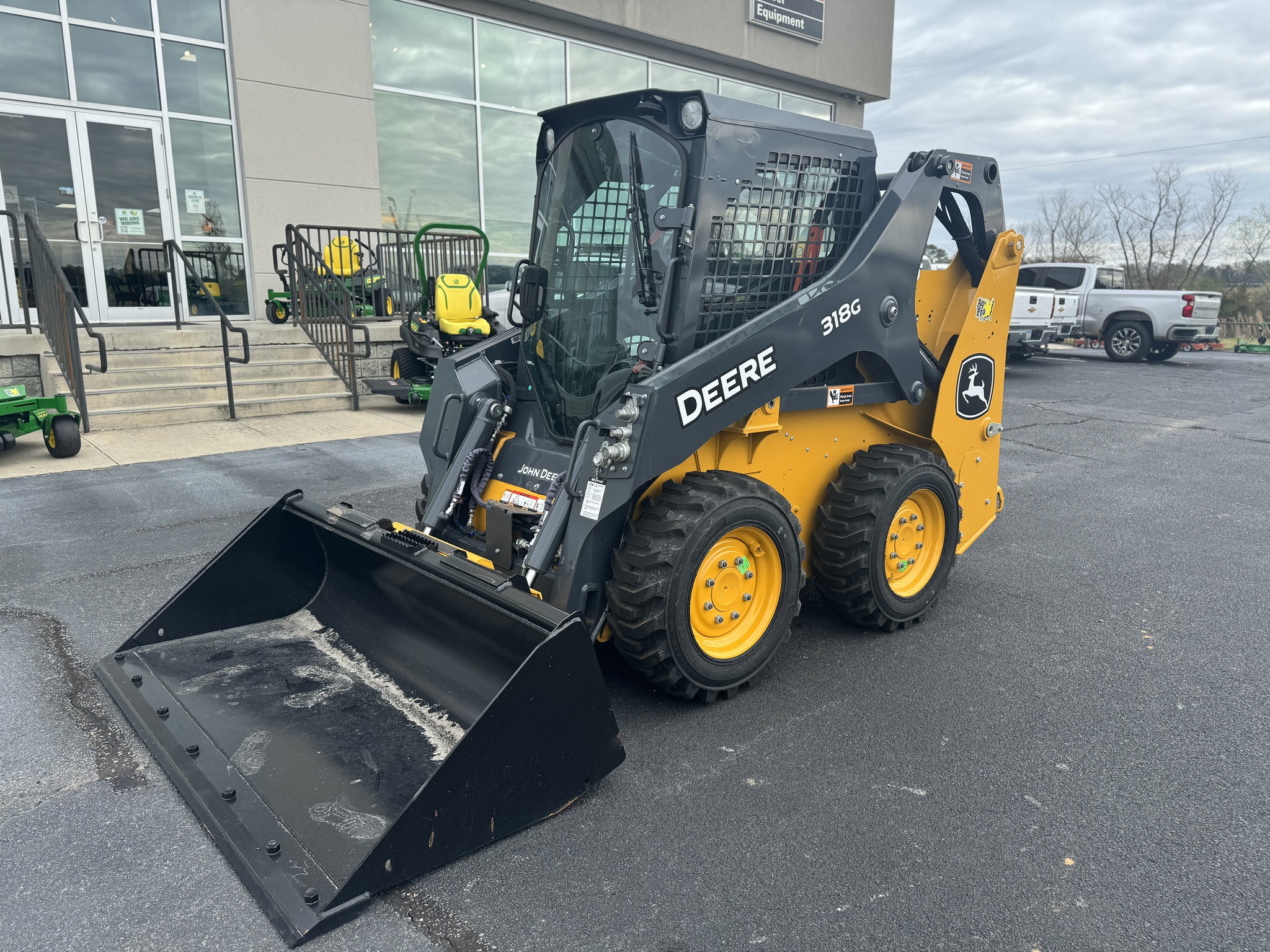 2025 John Deere 318G Image 6