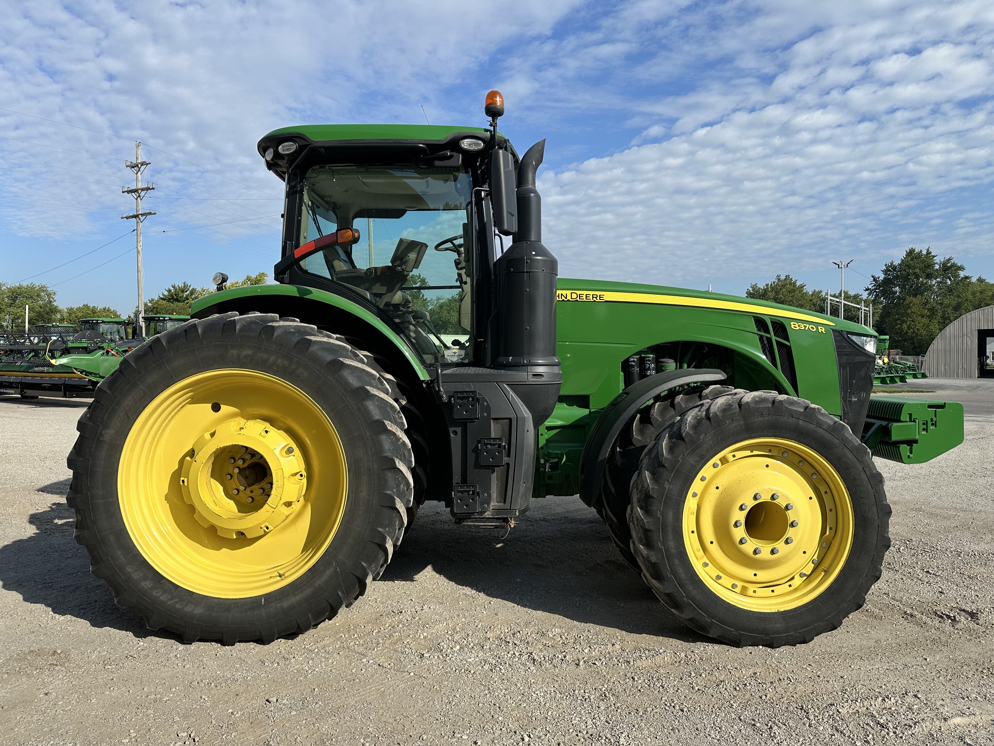  2017 John Deere 8370R at Heritage Tractor in Geneseo, IL